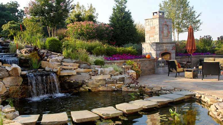 How to incorporate water features into your hardscaping project